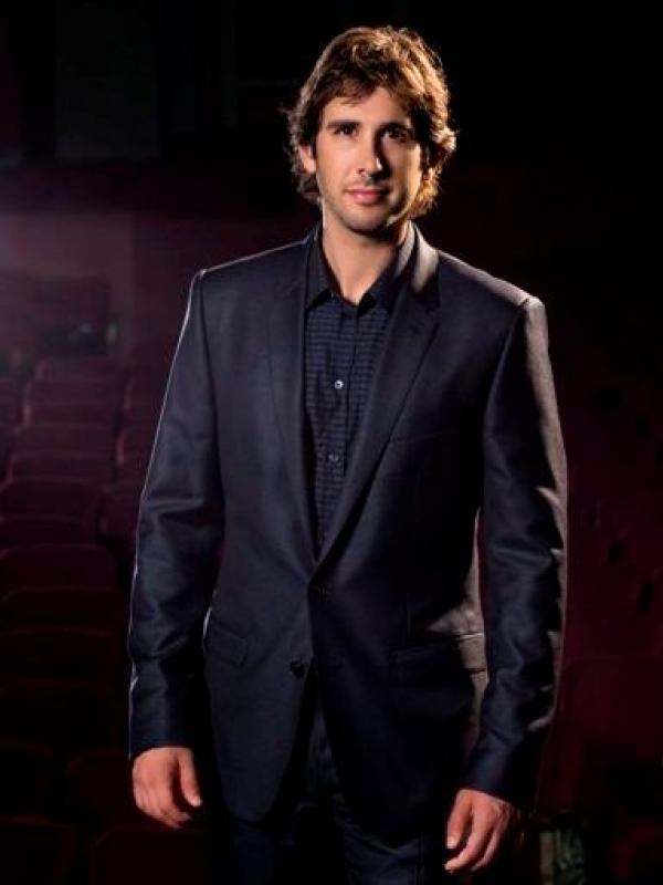 Josh Groban (dok. Warner Bros records.com) 