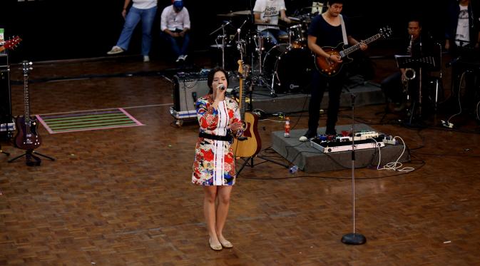 Raisa sedang melakukan general rehearsal konsernya yang bertajuk Pemeran Utama (Foto: Wimbarsana/Bintang.com)