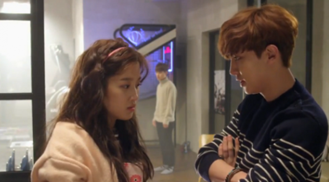 Adegan di drama seri 'EXO Next Door' Episode 14. Foto: Daily Motion