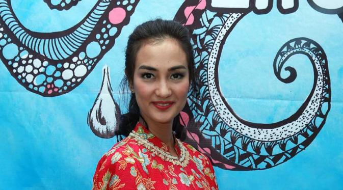 Atiqah Hasiholan (Deki Prayoga/bintang.com)