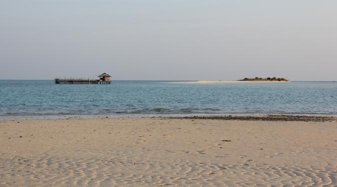 Pulau Noko. Foto diambil dari Pulau Gili. 