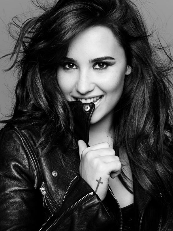 Demi Lovato (via mtv.com)