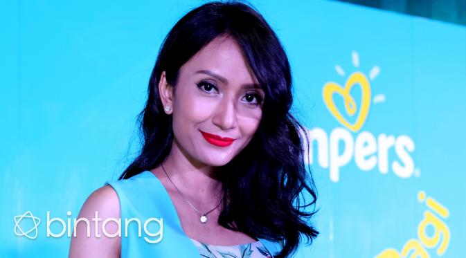 Artika Sari Devi di acara Pampers Senyum Pagi Bayi Indonesia (Wimbarsana/bintang.com)