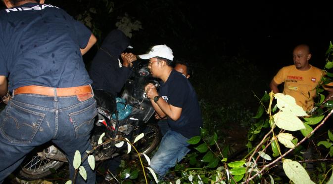 Ekspedisi yang diperkirakan penuh dengan senyum berubah mencekam.22 jurnalis terjebak di hutan barat daya Aceh.