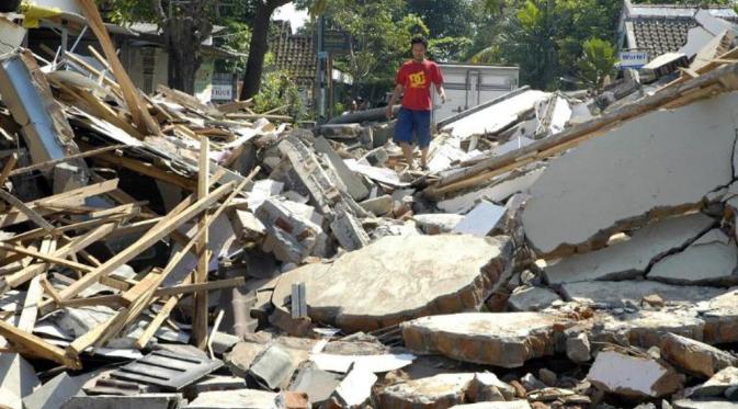 Kerusakan akibat gempa Yogyakarta 2006 (AFP)