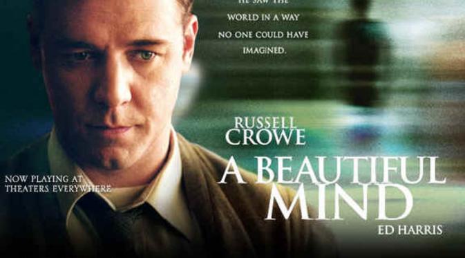 Russell Crowe melakoni peran sebagai John Nash di film 'A Beautiful Mind'. (sumber. russell-crowe.weebly.com)
