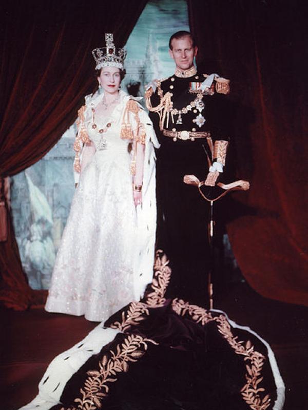 Penobatan sebagai Ratu Elizabeth II, 1953 | via: id.wikipedia.org