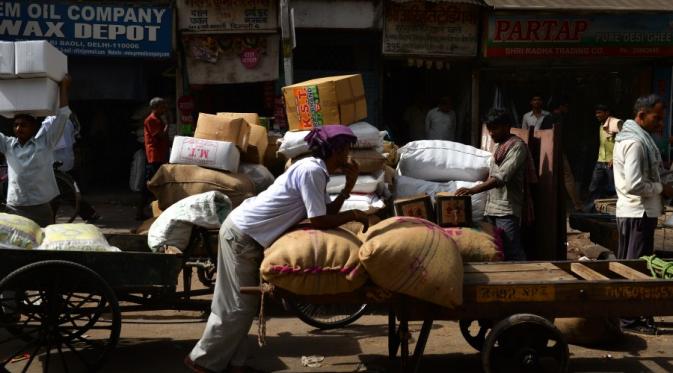 Pasar India yang begitu panas | via: Getty Images