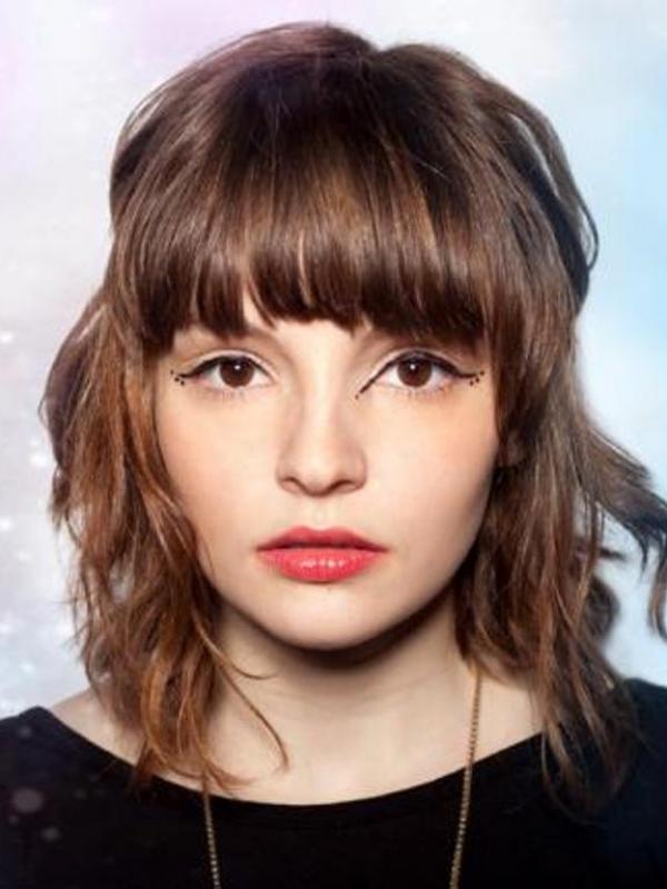 Lauren Mayberry | via: s1zetaboards.com