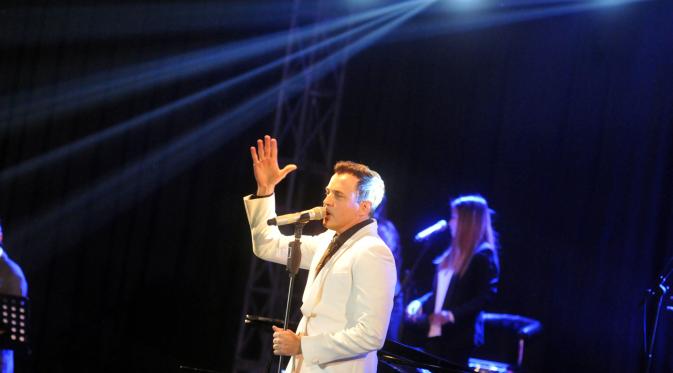 Tampil di konser 'Up Close and Personal With Tommy Page' di Jakarta, Tommy Page buktikan diri sebagai penyanyi kelas dunia.