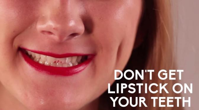 Aturan pakai lipstick (Via: youtube.com)