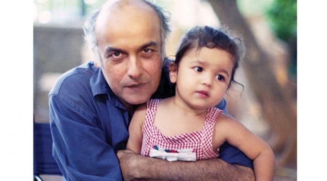 Alia Bhatt kecil dan sang ayah, Mahesh Bhatt