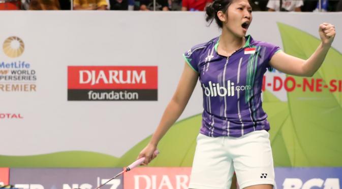 Tunggal putri Indonesia Linda Wenifanetri meluapkan kegembiraan usai menyingkirkan Li Michelle di BCA Indonesia Open Superseries 2015 (Humas PP PBSI)