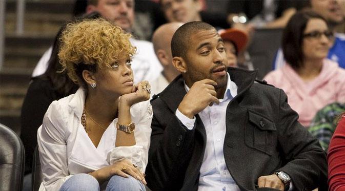 Rihanna dan Matt Kemp (via live.drjays.com)