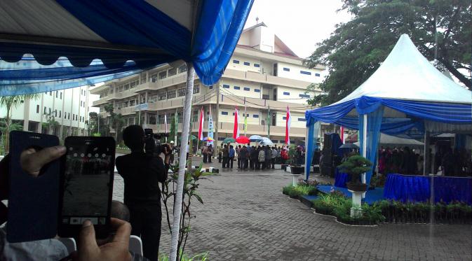 Peresmian gedung baru Menara Iqra Universitas Muhammadiyah (Unismuh) Makassar, Sulawesi Selatan, Minggu (7/6/2015). (Liputan6.com/Eka Hakim)