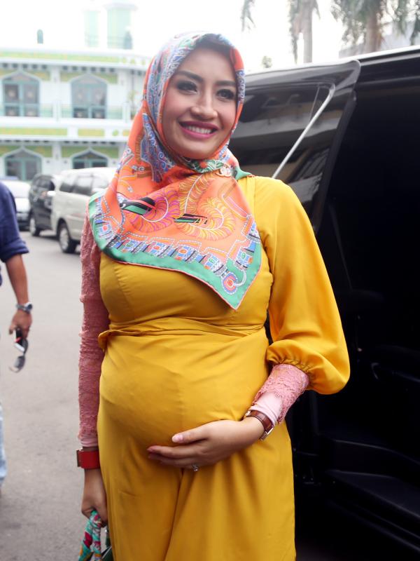 [Bintang] Foto Sinta Bachir (Wimbarsana/bintang.com)