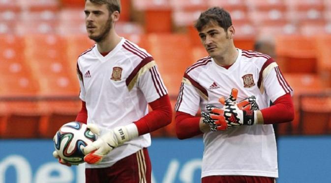 Daviid de Gea dan Iker Casillas (sumber: Daily Mail)