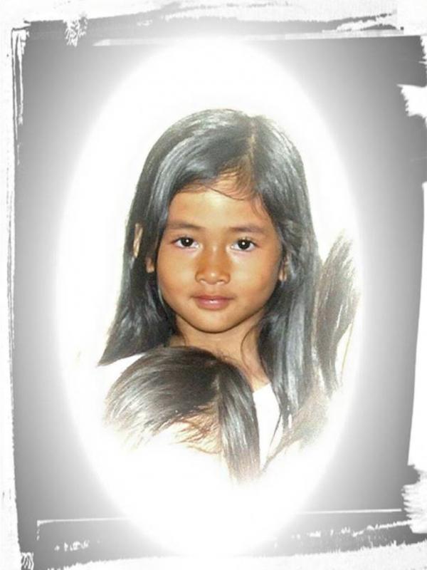cantiknya Angeline bak malaikat | via: Facebook.com