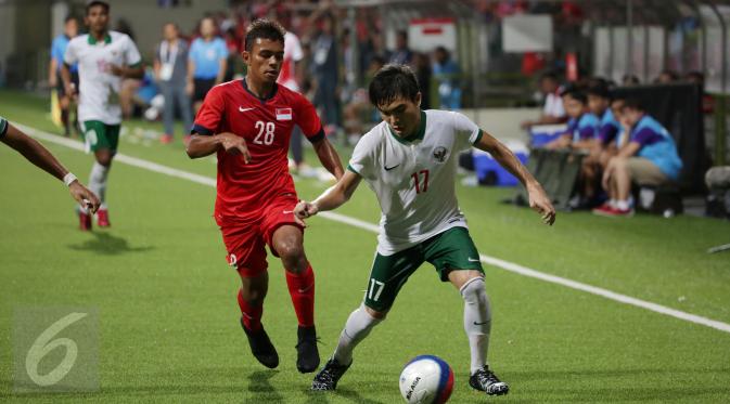 Keberadaan Paulo Sitanggang di lini tengah memberikan warna baru bagi permainan Indonesia U-23. (Liputan6.com/Helmi Fithriansyah)