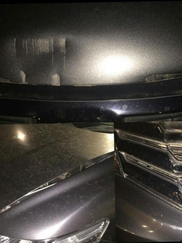 Mobil Rinni Wulandari mengalami kerusakan setelah terjadi tabrakan (via mig.me/Rinni Wulandari)