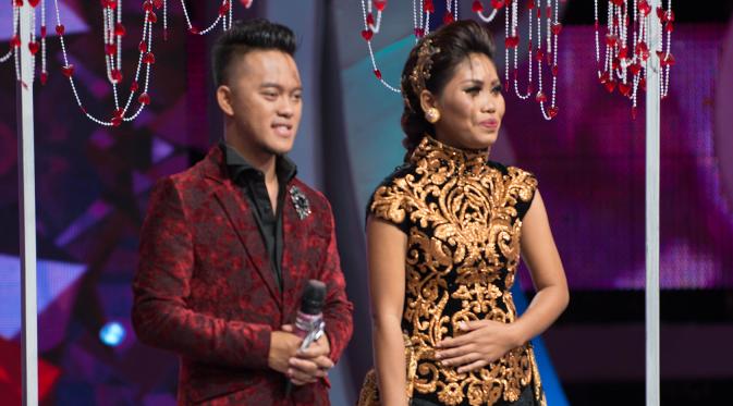 Danang dan Evi dalam Final Dangdut Academy 2. (Foto: Desmond Manullang/Bintang.com)