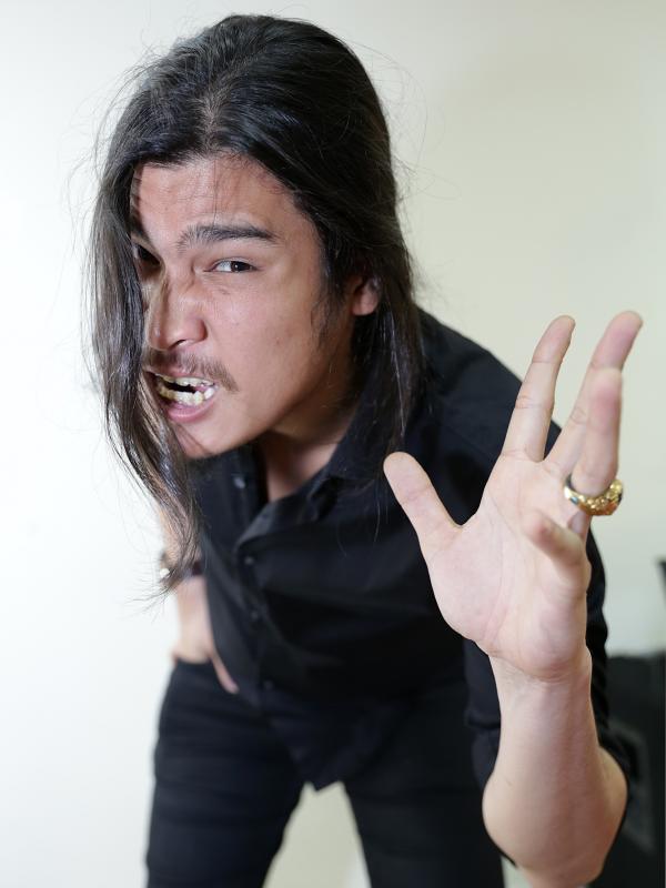 Virzha pertahankan rambut gondrong sebagai identitasnya (Galih W Satria/Bintang.com)