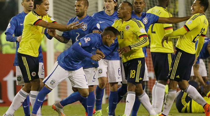 Neymar Didorong Pemain Kolombia