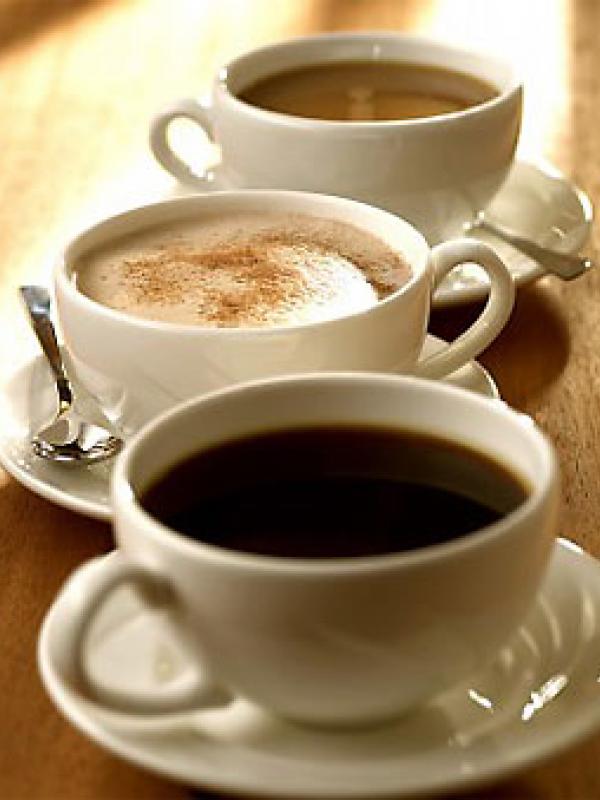 Jangan minum kopi atau teh saat berbuka puasa. | via: mostlyanything.tumblr.com