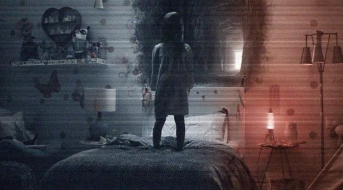 Salah satu gambar untuk film Paranormal Activity: The Ghost Dimension membeberkan cara untuk memasuki dimensi hantu.