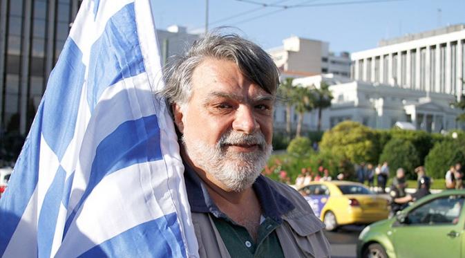 Warga yang cemas akan potensi kebangkrutan Yunani (Foto: CNN Money)