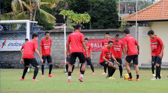 Bali United memperlihatkan penampilan yang menjanjikan di Sunrise of Java Cup 2015. (Dewi Divianta)