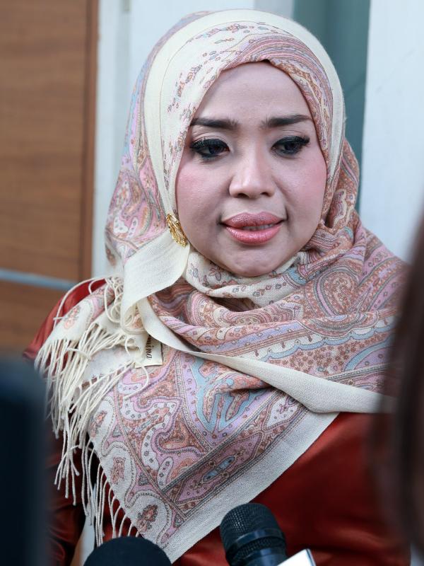 Muzdalifah berharap Nassar semakin sukses dan selalu sehat. (Wimbarsana/Bintang.com)