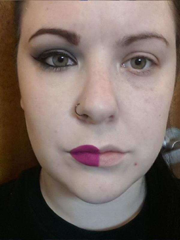 Half Makeup Selfie. | via: instagram.com