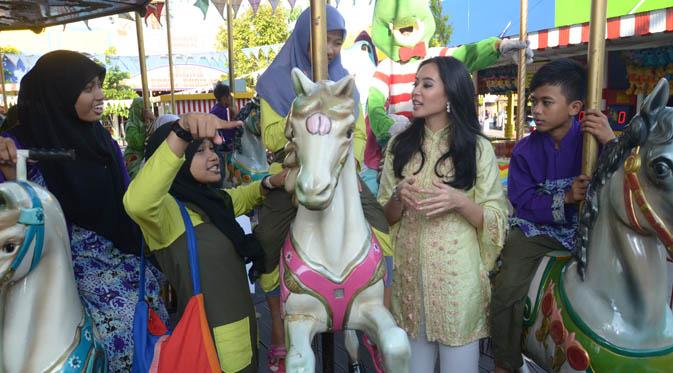 Ya, Elvira Devinamira, Puteri Indonesia 2014 punya cara berbeda untuk mensyukuri bertambahnya usia.