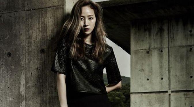 Ye Eun atau Yenny, personel Wonder Girls dengan format baru.