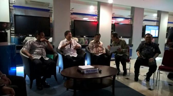 Menkominfo Rudiantara usai rapat finalisasi pemberlakuan TKDN di kantor Kemenkominfo (Liputan6.com/Adhi Maulana)
