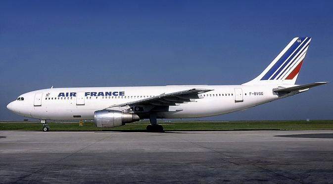 Pembajak dari pesawat Air France. (jspace.com)