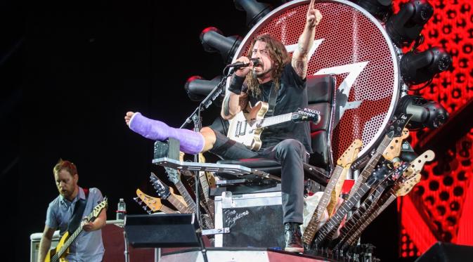 Dave Grohl (via washingtonpost.com)