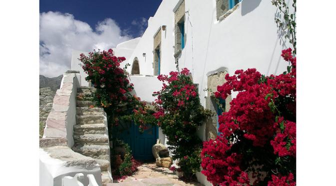 Pulau terindah mana sajakah yang tak boleh terlewatkan saat traveling ke Yunani?