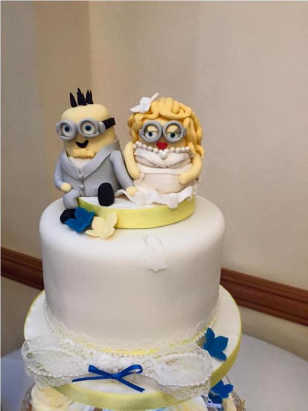 Kreatif! Pasangan Ini Menikah dengan Tema Minions | via: buzzfeed.com