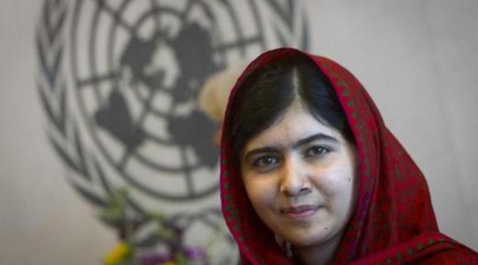 Malala berpose di markas PBB. (Reuters)