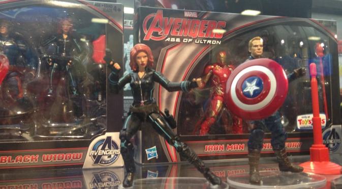 Saat miniatur Black Widow bersanding dengan Captain America. Foto: MTV