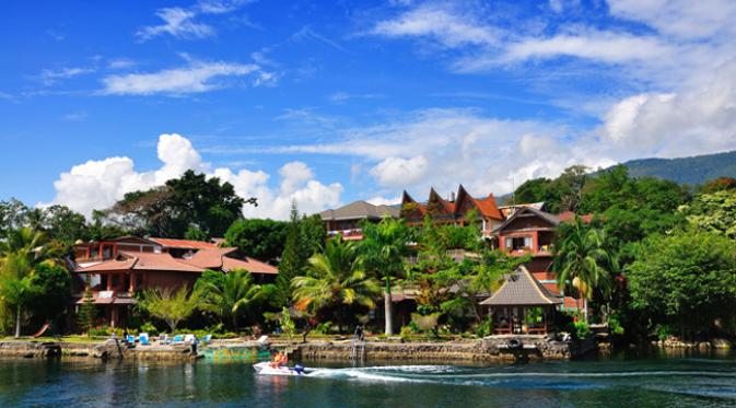 Samosir Island, tuan rumah Horas Samosir Fiesta 2015