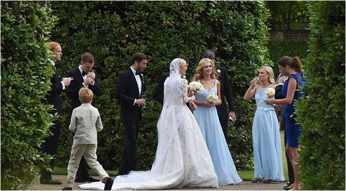 Nicky Hilton resmi dinikahi James Rothschild pada Jumat, 10 Juli 2015 di Kensington Palace