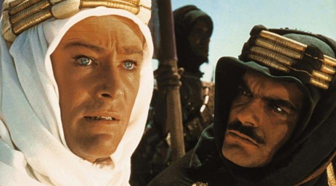 Peter O'Toole dan Omar Sharif di film 'Lawrence of Arabia' foto: the guardian
