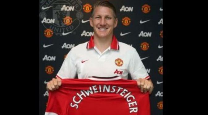 Gelandang anyar Manchester United Bastian Schweinsteiger mengaku sudah tidak ada masalah dengan cedera yang dideritanya musim lalu (twitter.com/ManUtd/media)