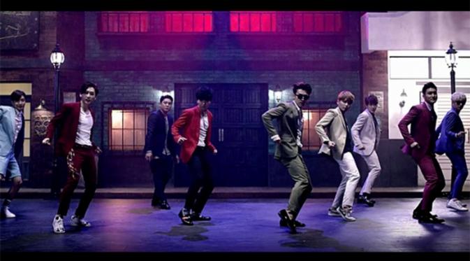 Super Junior (via kpopstarz.com)