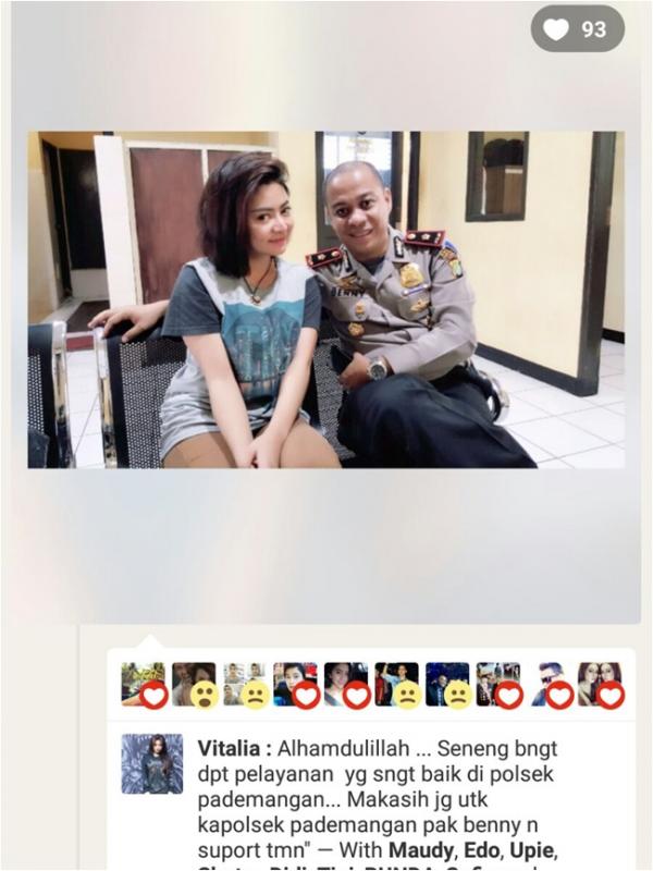 Tertangkap narkoba, Vitalia Shesya malah foto bareng Polisi (via Path.com)