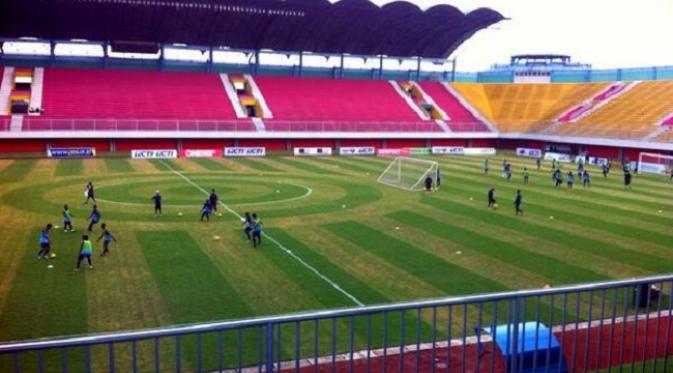 Stadion Maguwoharjo Sleman Yogyakarta. (Item)