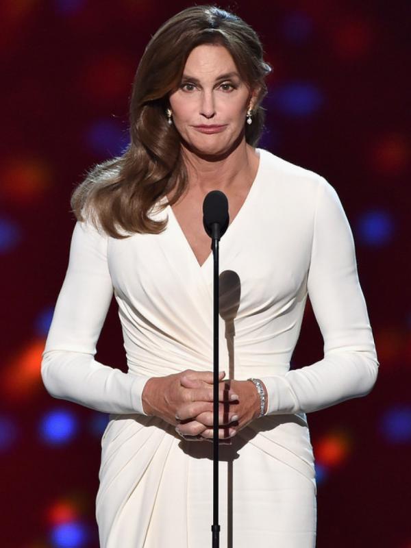 Caitlyn Jenner di ESPY Award (via becauseiamfabulous.com)